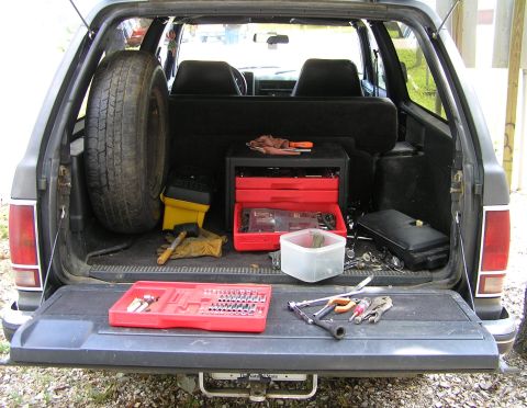 1986 Ford Crown Victoria LTD - tools in the temp. ride