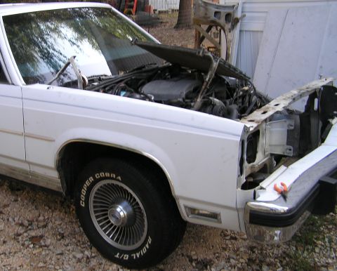 1986 Ford Crown Victoria LTD - pass. fender mounted
