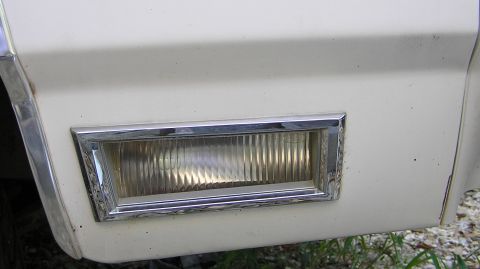 1986 Ford LTD Crown Victoria - pass. fender light (for comparsion)