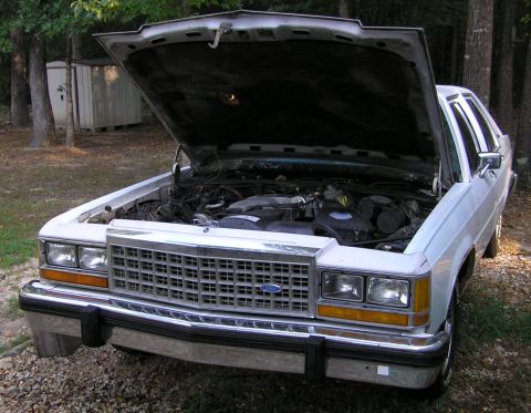1986 Ford LTD Crown Victoria - hood, bezels, and grill mounted