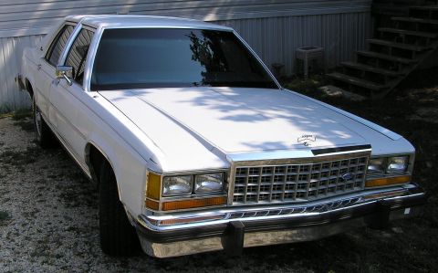 1986 Ford LTD Crown Victoria - after a fresh bath 1