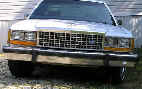 1986 Ford LTD Crown Victoria - after a fresh bath 3
