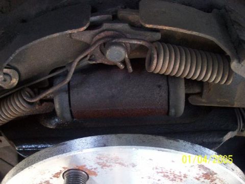1987 Ford Bronco - Leaking Wheel Cylinder