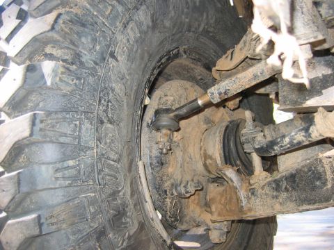 1991 Nissan Pathfinder - Look at that new Tie Rod. :)