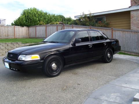 2003 Ford Crown Victoria photo