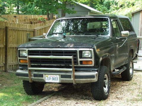 1996 Ford Bronco - front