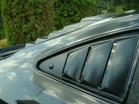 1978 Ford Mustang II - Rear window louvers on a 1978 Ford Mustang II.