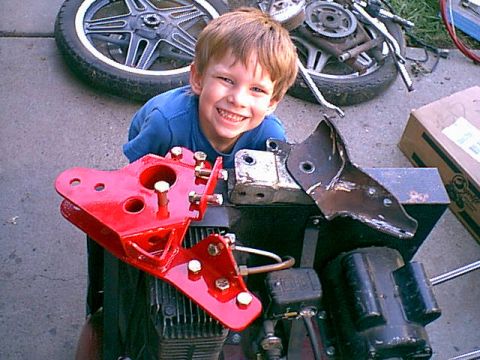 1983 Ford Bronco - Here is the pass side Class II drop mount next to the standard 4" drop mount and "Helper Christain"