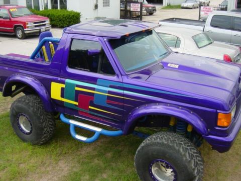 1990 Ford Bronco - This pic is ok I guess.............NO ITS NOT.