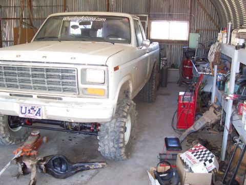 1981 Ford F-150 - Set truck down on springs, and radius arms are on. Now I need to do the track bar. Gears and locker were previously set up.