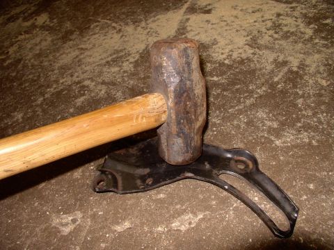 1990 Lincoln Town Car - Apart from relieving my frustrations, beating on the bracket straightened it out and made it almost tall enough to accomodate the large cas…