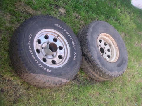 1990 Ford Bronco - 31 to 33 not much difference. (BFG is the 31)