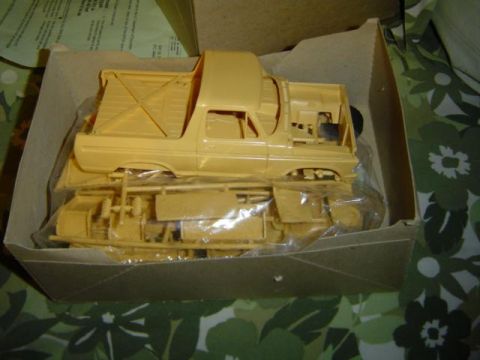 1979 Ford Bronco - Plastic model kit of a 1979 Ford Bronco, unassembled and in its original packaging.