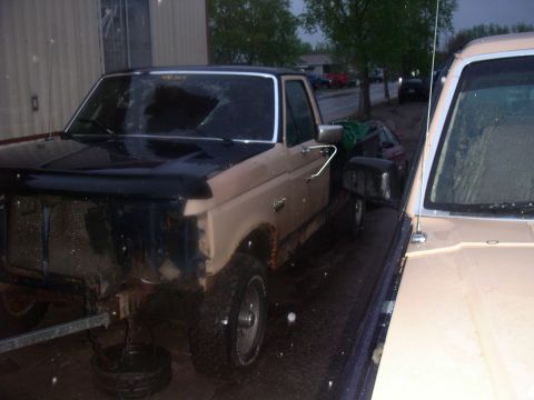 1990 Ford Bronco - looks kinda cool