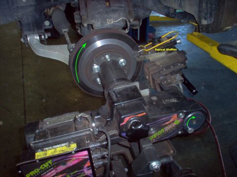 1983 Ford Bronco - On-car brake lathe. When the small knob on the radial control is pushed in, it is automatically driven to move the cutter base outward.