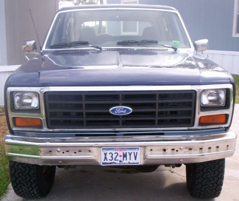 1986 Ford Bronco - Front View