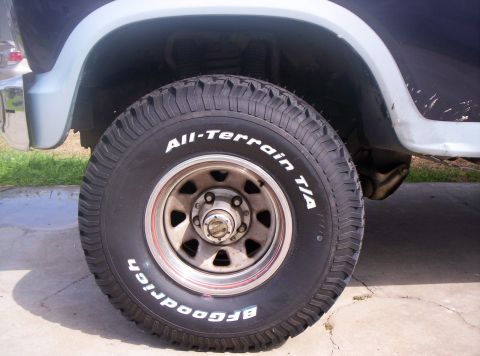 1986 Ford Bronco - Front Left Wheel Area