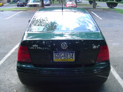 2003 Volkswagen Jetta photo