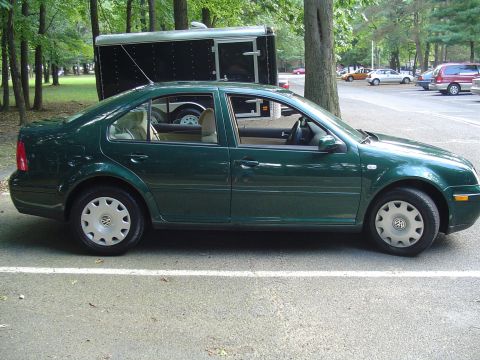 2003 Volkswagen Jetta photo