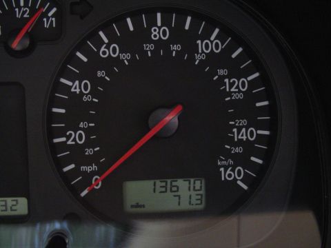 2003 Volkswagen Jetta photo