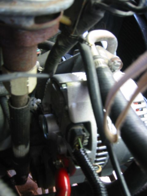1995 Ford Bronco - that's the hookups on the new G3 130 amp alternator.