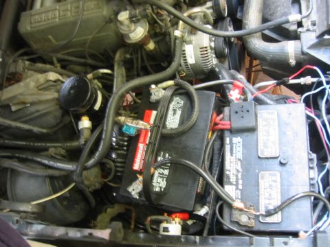1995 Ford Bronco - dual batteries. i got the same size battery and just wired it up. 2 guage wire used throughout. attempt 1