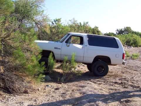 1981 Ford F-150 - Dan's Ramcharger at the entry to the trail