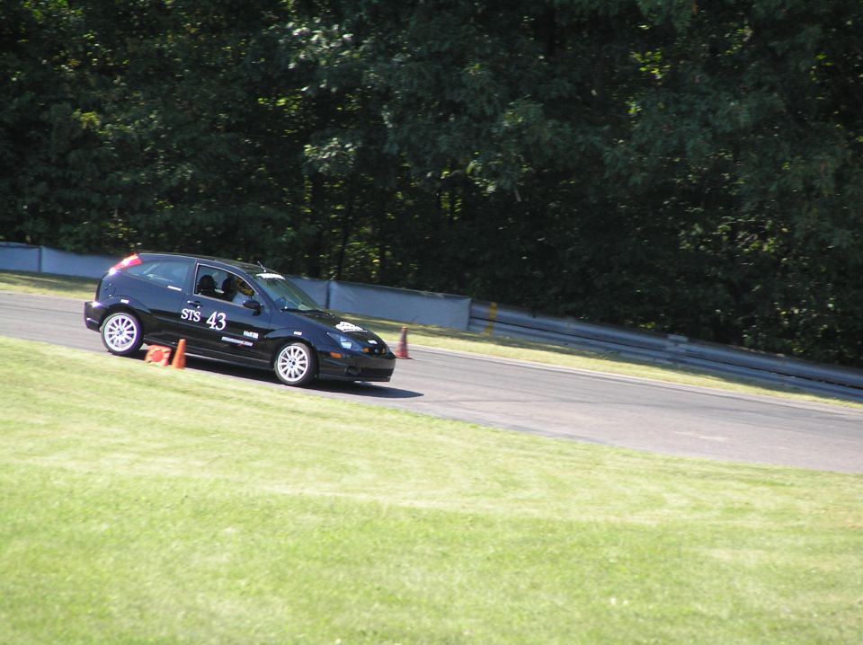 dave flyin through the hairpin