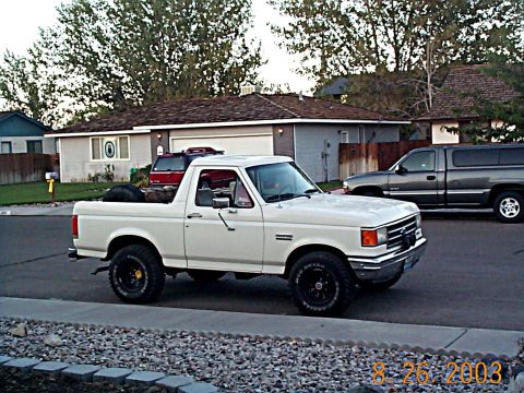 1990 Ford Bronco photo