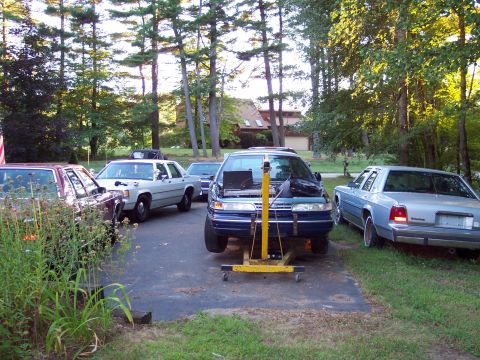 2001 Ford Crown Victoria - That's a big "stand"