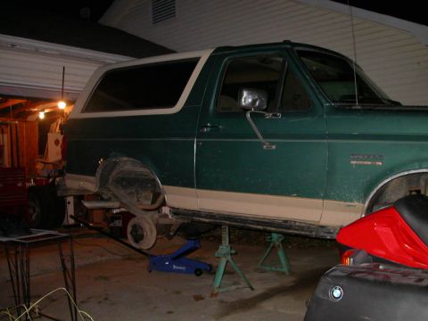 1990 Ford Bronco - Removing rear shackle mounts.