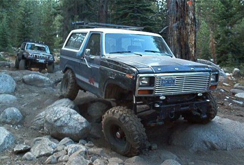 1986 Ford Bronco - Opposite side of the same spot.