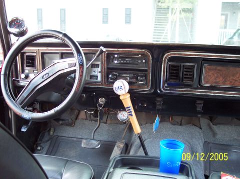 1979 Ford Bronco - like the shifter?