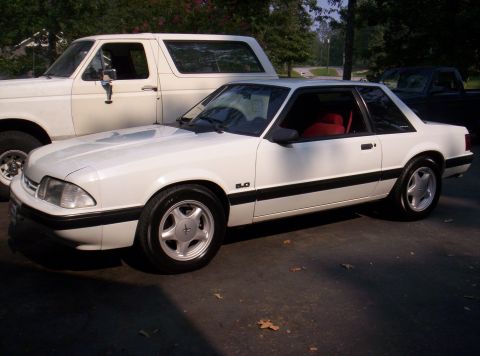 1990 Ford Mustang