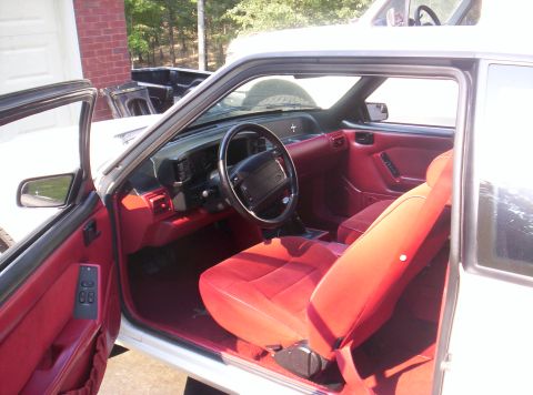 1990 Ford Mustang photo
