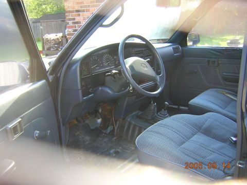 1992 Toyota Hilux - interior