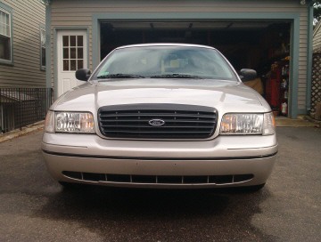 2003 Ford Crown Victoria photo