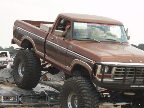 2000 Chevrolet Tahoe “HOE”