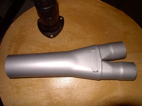1990 Lincoln Town Car - Two 2 1/4" pipes enter, One 3" pipe exits. This is Flowmaster Y collector part # 300214A. At $34.00 it's a pretty good deal. They claim it'…
