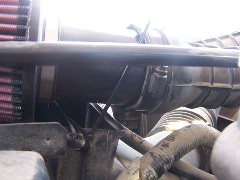 1995 Ford Bronco - FIPK fabricated to the stock airbox. By fabricated...I mean ziptied.