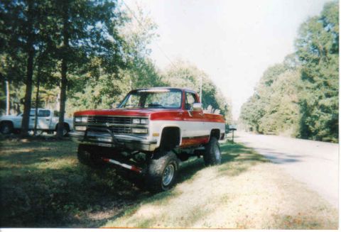 1974 Ford Bronco - Testing shackle flip and new springs ...cool!