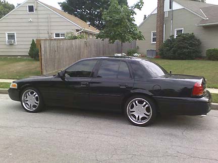 1999 Ford Crown Victoria photo