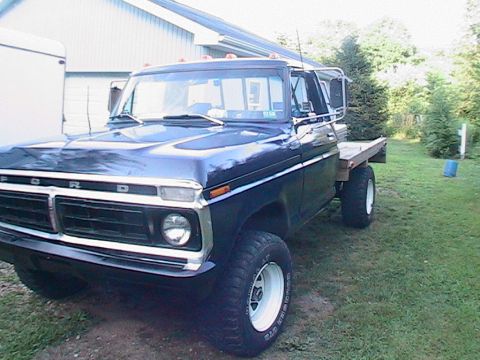 1977 Ford F-250 - 4"lift 33's
