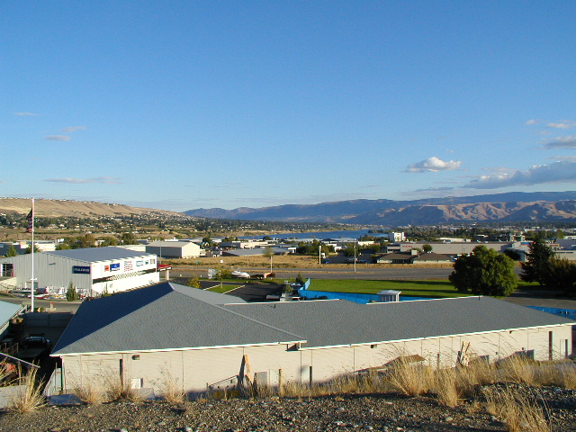 Stopped at a scenic viewpoint during the cruise... Looking SouthEast across the Wenatchee Valley and Columbia River.