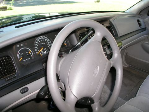 1997 Ford Crown Victoria photo