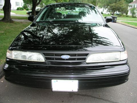 1997 Ford Crown Victoria photo