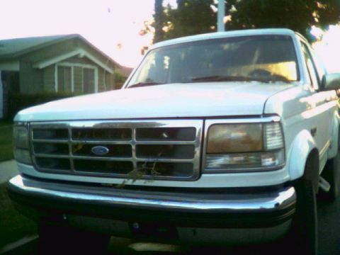 1993 Ford Bronco - Pucker bush carnage...