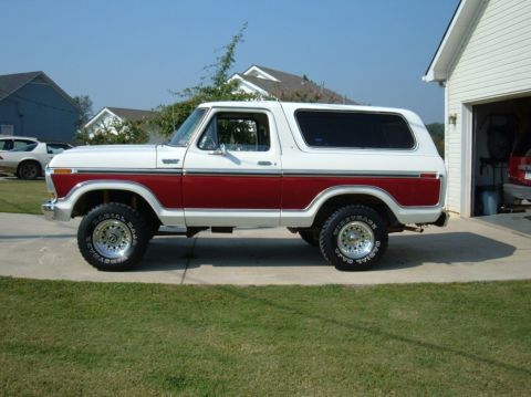 1983 Ford Bronco photo