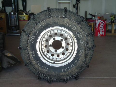 1989 Ford Bronco - got my new chains.