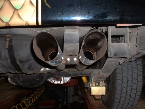 1978 Ford Mustang II - The rear underside of a 1978 Ford Mustang II shows its dual exhaust system.